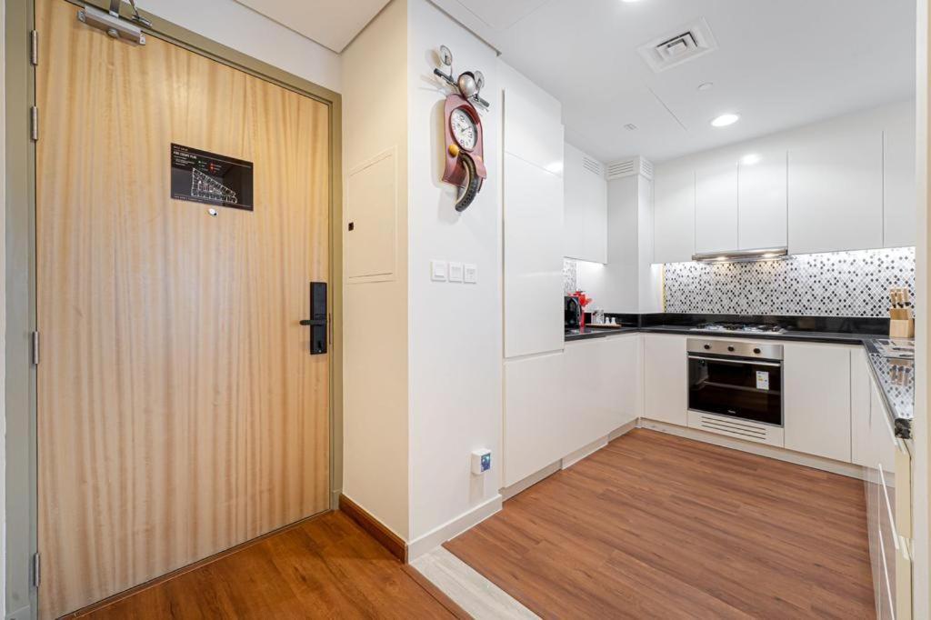 Paramount Midtown Luxury 2 Bedroom With Full Burj-Khalifa View Дубай Экстерьер фото